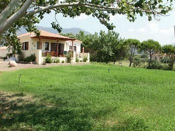 Gaea Gardens Studios and Villas0