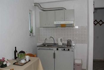 Ansi Apartments2