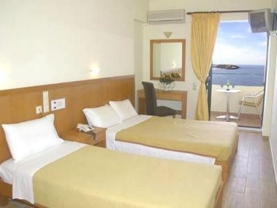 Niki's Hotel2