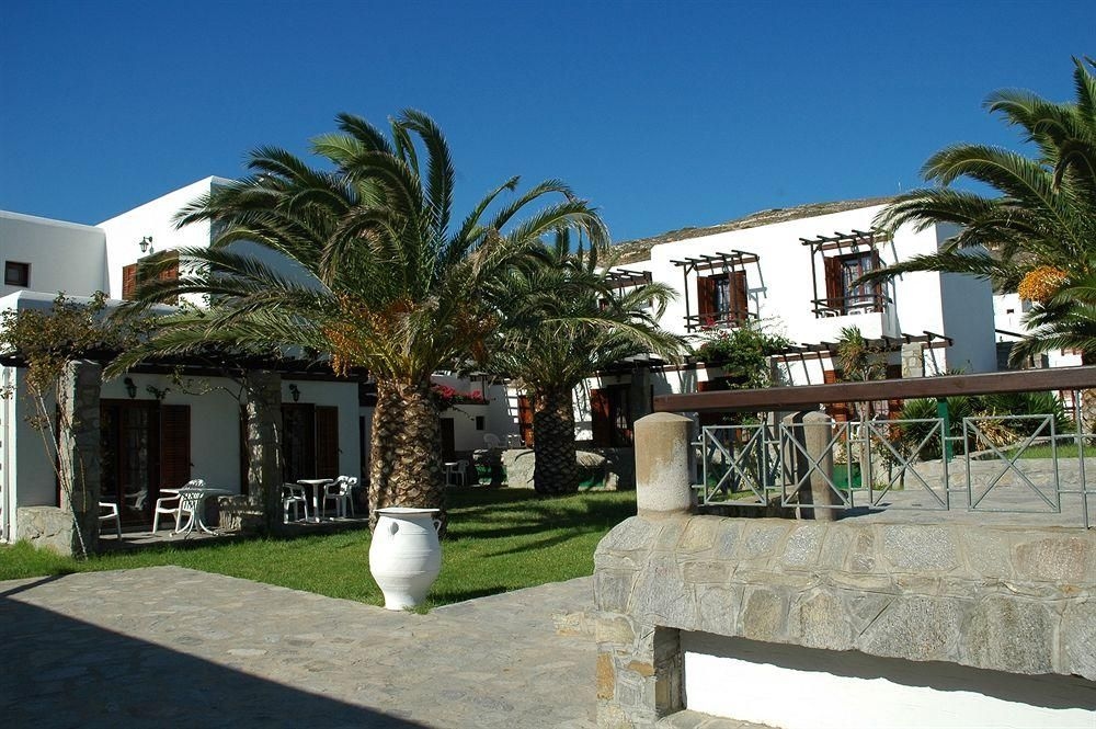 Karma Porto Paros1