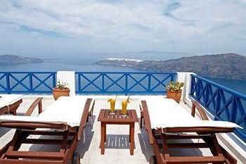 Ilioperato Traditional Apartments3