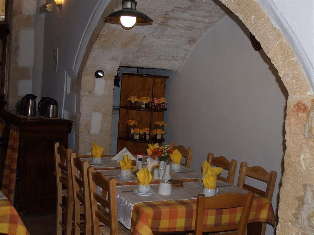 Amphora Hotel1