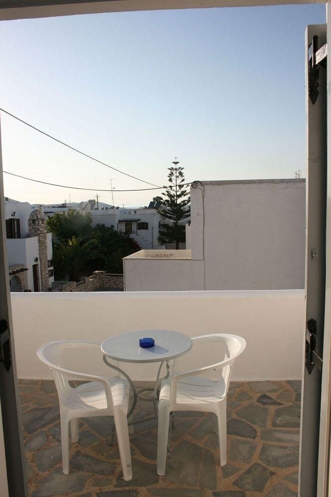 Lazino Studios & Apartments2