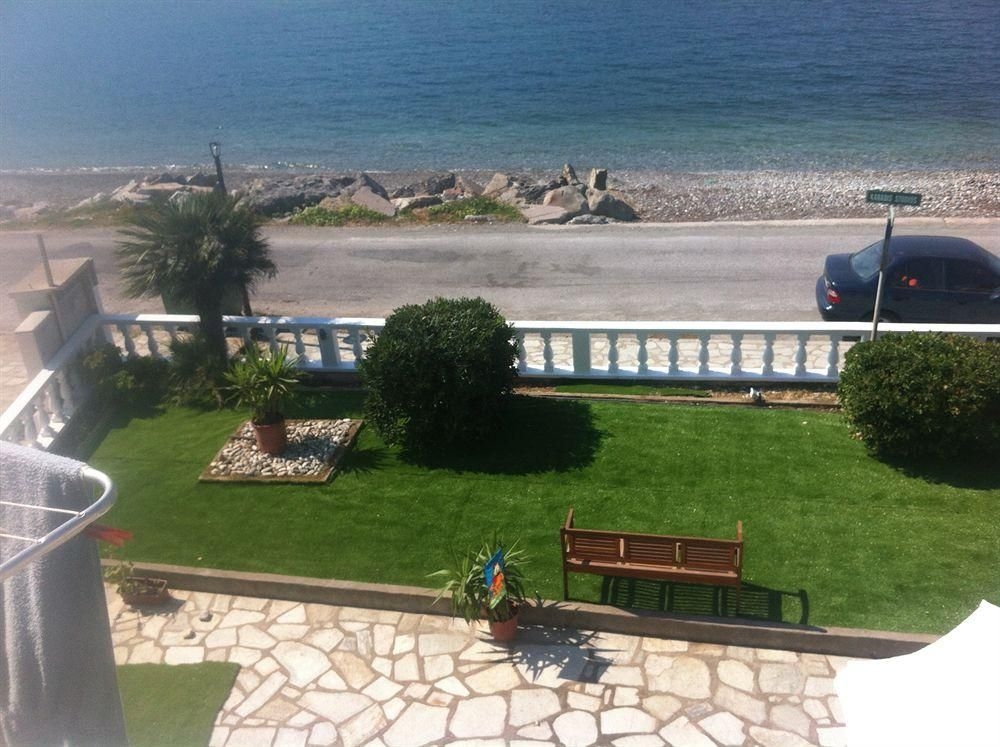 Villa Apostolis1