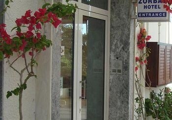 Hotel Zorbas3