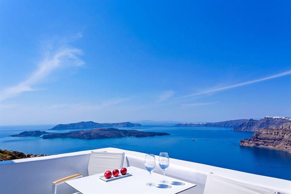 Alti Santorini Suites4