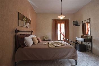 Villa Danezis1
