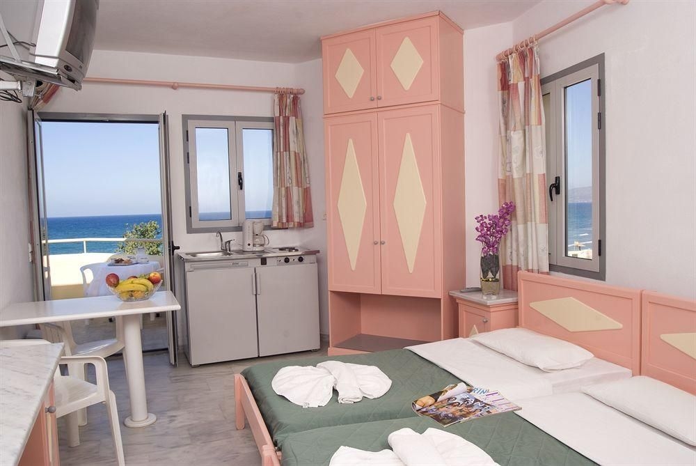 Manousos Sea Studios3