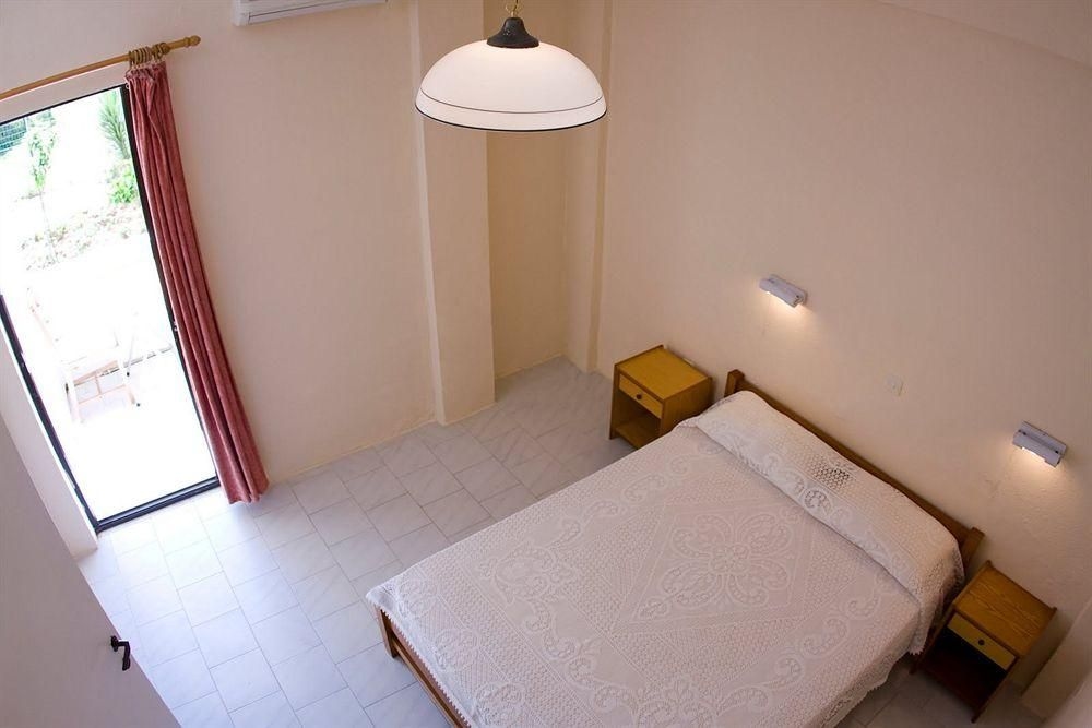 Villa Avra3