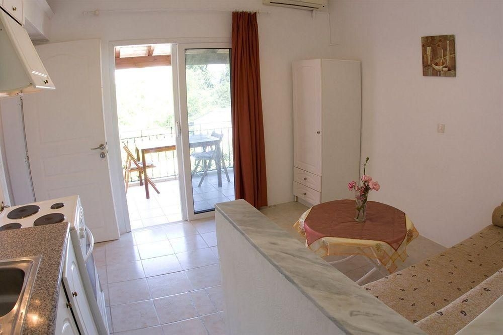 Villa Avra2