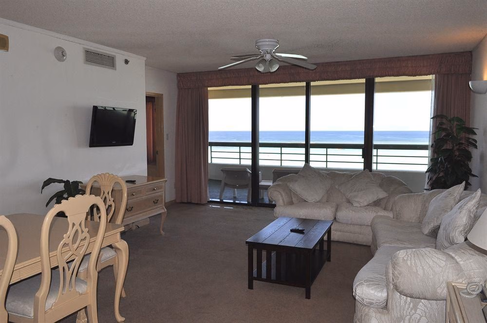 Alupang Beach Tower3