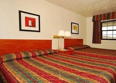 Econo Lodge1