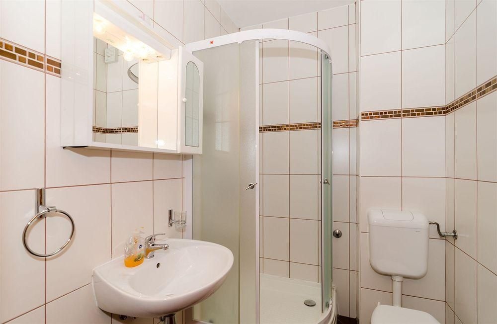 Burum Accommodation0