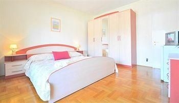 Apartments Rooms PORAT4