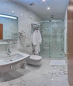 Hotel Monika0