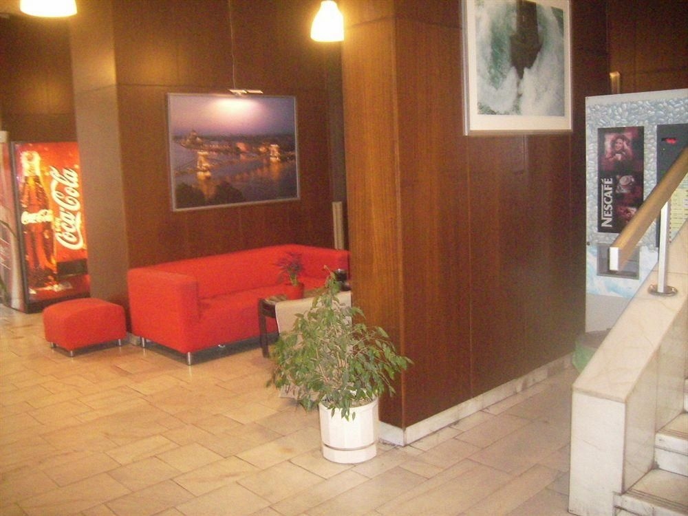 Peter's Apartments2