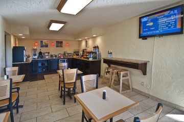 Best Western Hillside Inn4