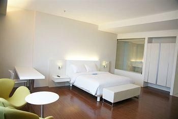 เมอร์เคียว สุราบายา มันยาร์ (Mercure Surabaya Manyar)0