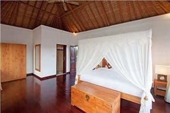 The Junno Villa3