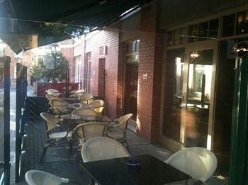 Lawlors Hotel4