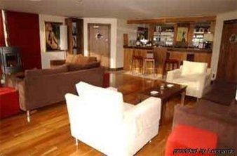WINEPORT LODGE1