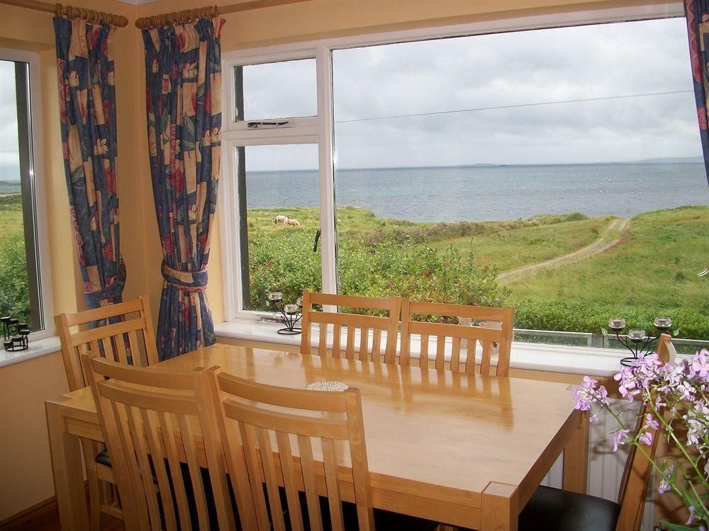 Sea Breeze B & B4