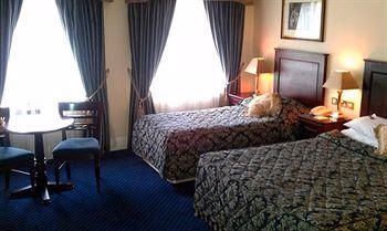 Maudlins House Hotel0