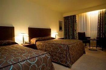 Ballyroe Heights Hotel1