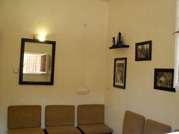 The Safed Inn3