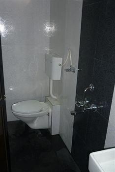 AXA Hotel1