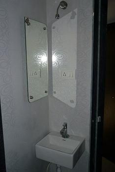 AXA Hotel0