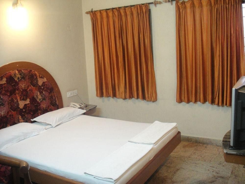 Chinna's Residency4