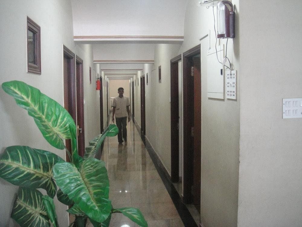 Chinna's Residency0