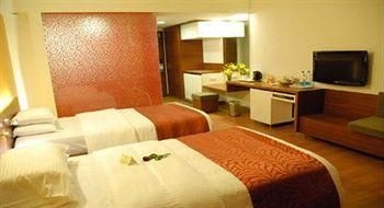 Dolphin Hotel4