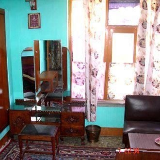 Hotel Gul-e-Anar1