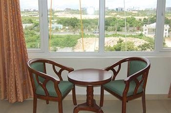 Sravya Compact Residency4