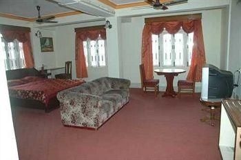 Hotel Golmaheem0