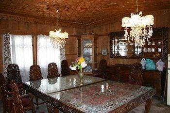 Privilege Houseboats0