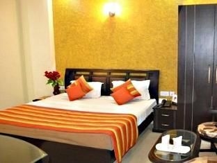 Hotel Universe Inn0