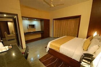 Velan Hotel Greenfields2