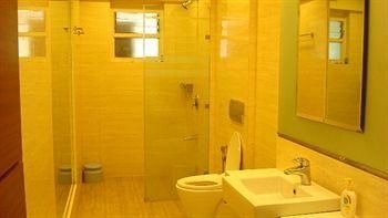 โรงแรมเบนท์ลีย์ (Bentley Hotel)3