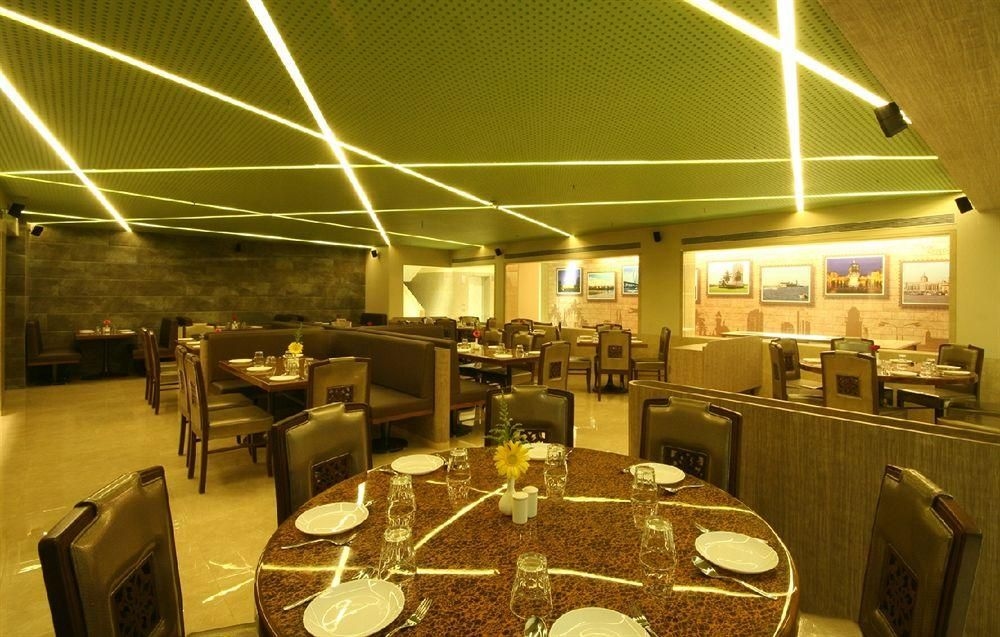 โรงแรมเดอะ มหาราชา บิสซิเนส (The Maharaja Business Hotel)2