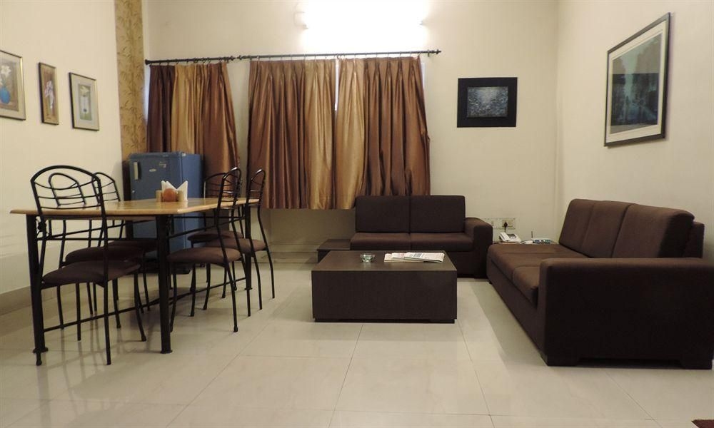 Emerald Residency1