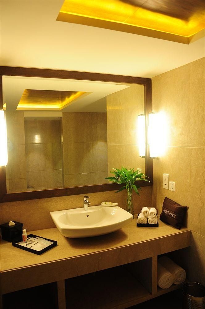 The LaLiT Chandigarh1