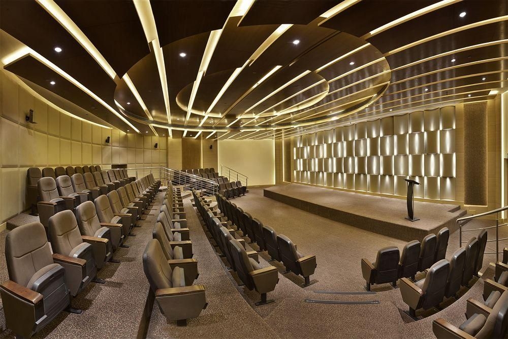 The LaLiT Chandigarh0