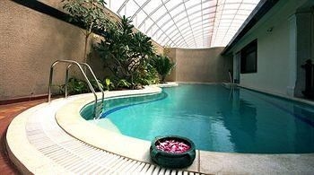 Leonia Holistic Destination0