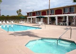 Clarion Inn2