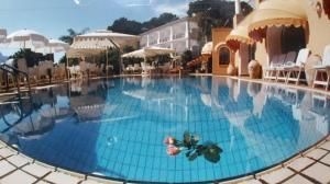 Hotel La Certosella0