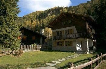Champoluc Apartments3