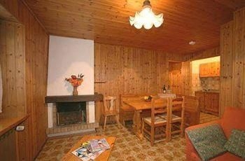 Champoluc Apartments0